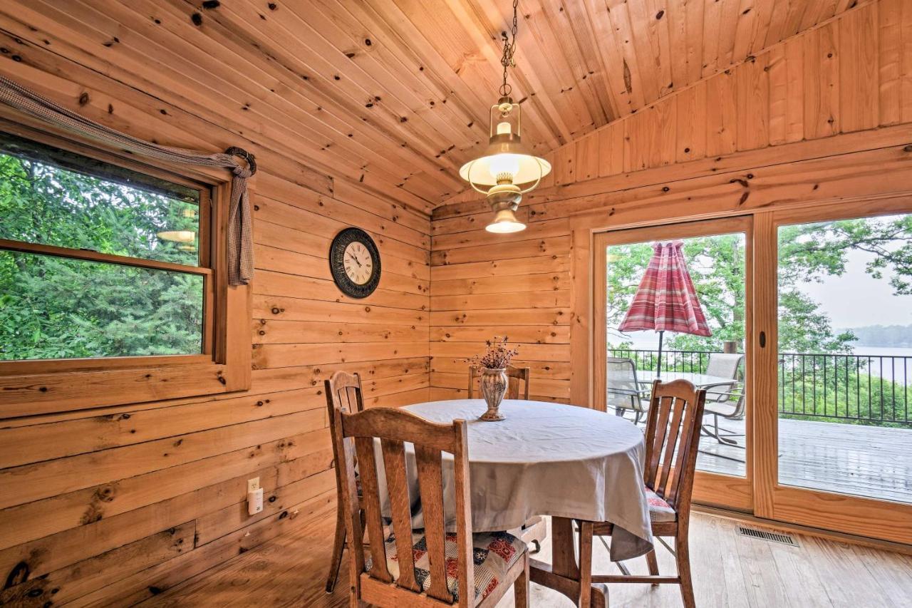 Cozy Amish Country Cabin On Shipshewana Lake! المظهر الخارجي الصورة