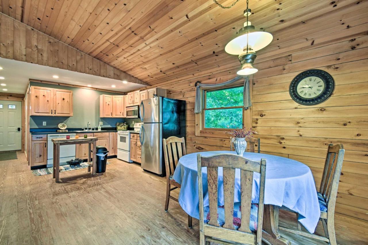 Cozy Amish Country Cabin On Shipshewana Lake! المظهر الخارجي الصورة